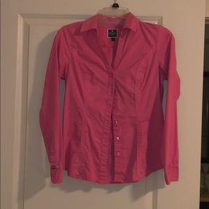 Express the essential original XS pink button up